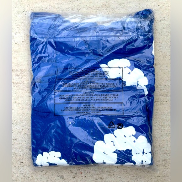 Blue and White Floral Men's Hoodie - Picture 2 of 3